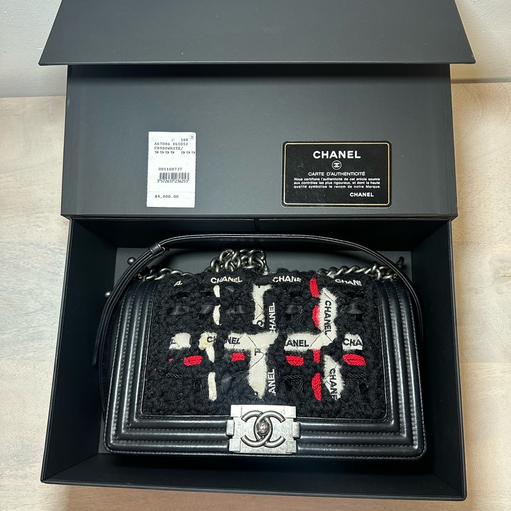 Chanel boy
